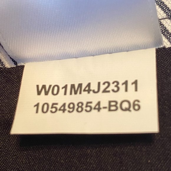 FINAL CHANCE! CLOSET CLOSING! - Picture 4 of 11